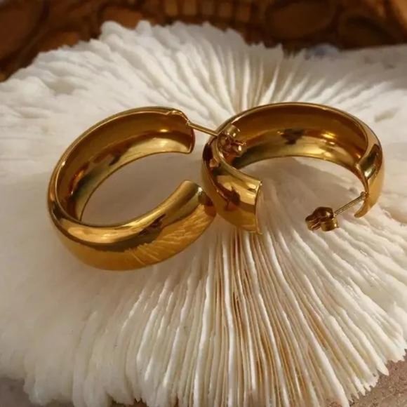 NEW 18K GOLD WIDE HOOP EARRINGS - Picture 4 of 6